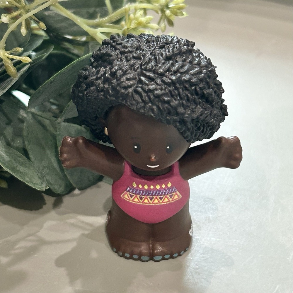 Fisher Price Little People Barbie African American Girl in Swimsuit Beach 2022